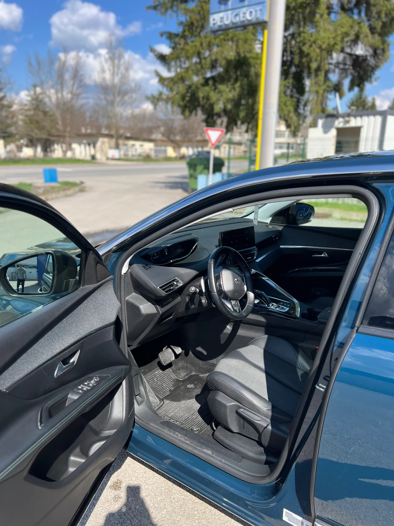 Peugeot 3008 Facelift/CarPlay, снимка 5 - Автомобили и джипове - 54164663