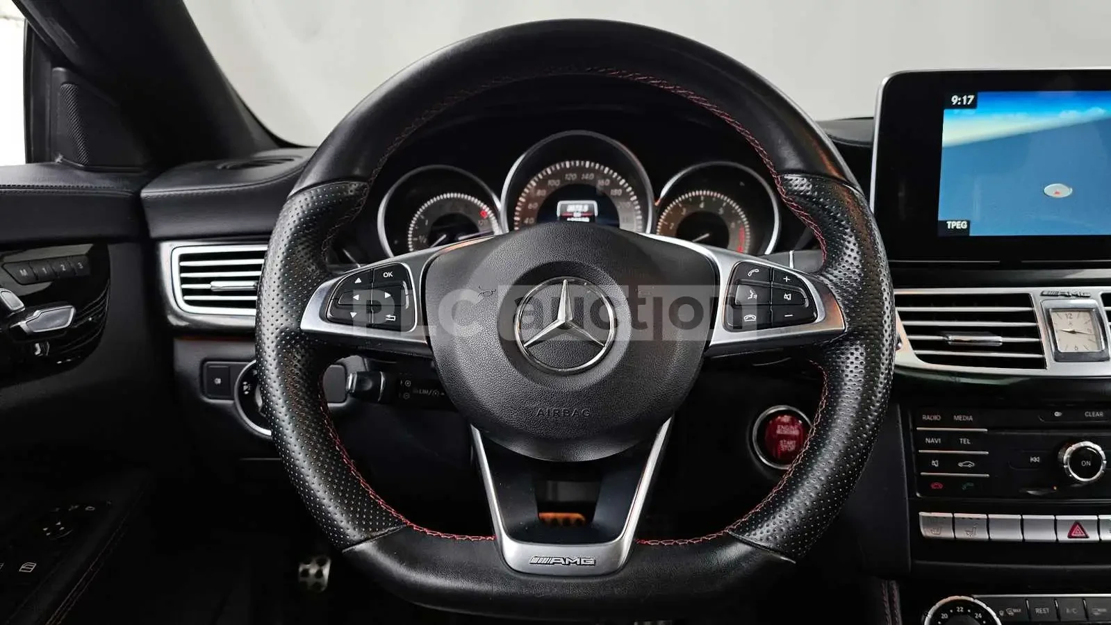 Mercedes-Benz CLS 400 360-градусова камера* Кожен салон, снимка 13 - Автомобили и джипове - 54182220