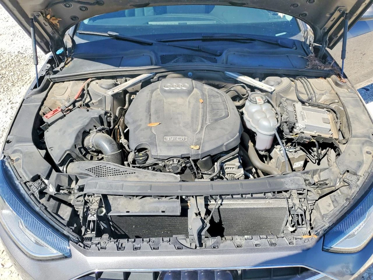 Audi A4 2.0l Premium, снимка 11 - Автомобили и джипове - 54537844