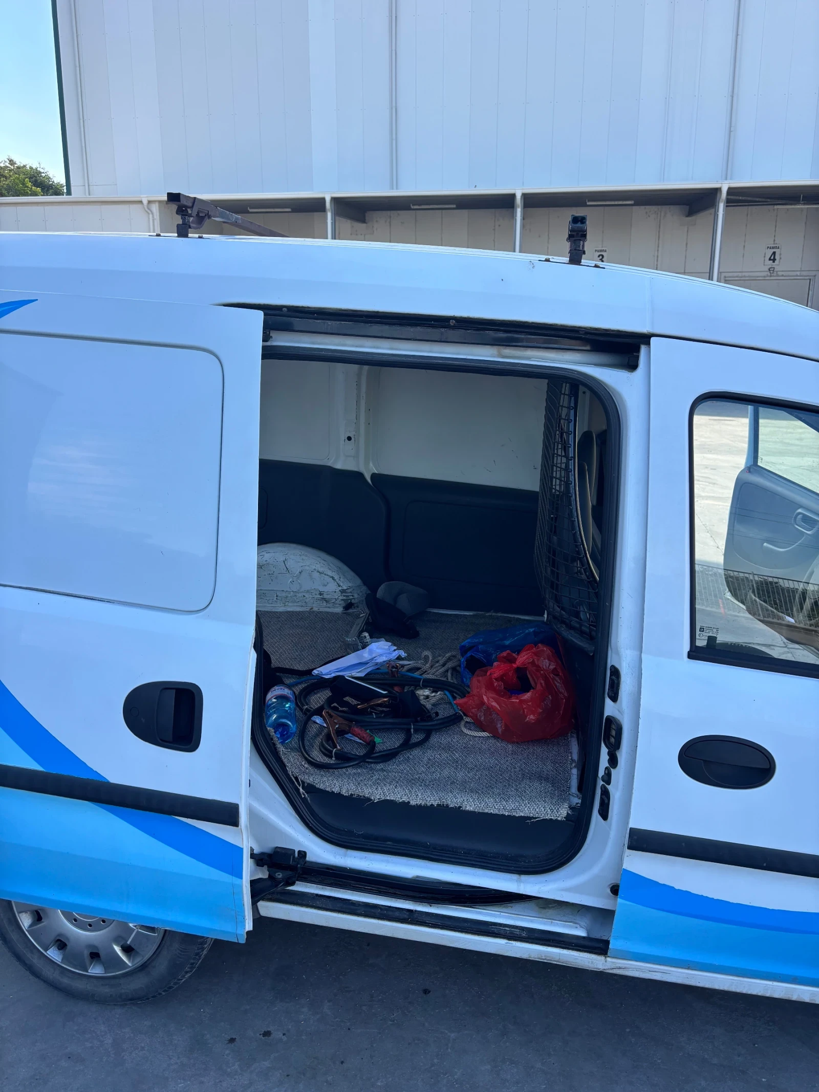 Opel Combo 1.3cdti с климатик, снимка 7 - Автомобили и джипове - 55016654