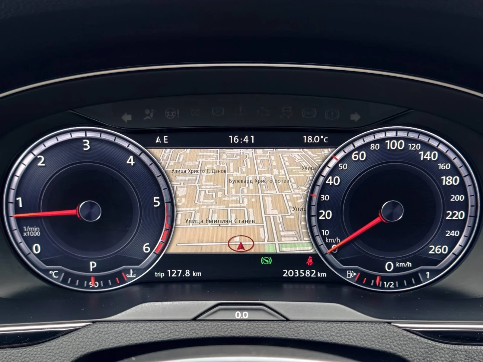 VW Passat 2.0  190 К. С. DIGITAL , снимка 12 - Автомобили и джипове - 55596622