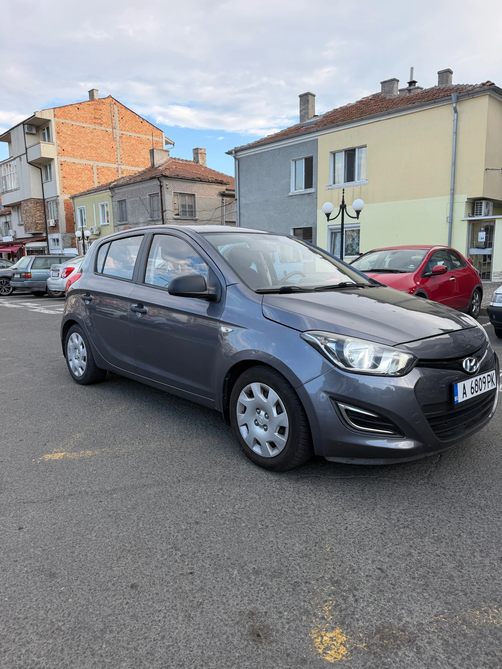 Hyundai I20, снимка 8 - Автомобили и джипове - 56014596