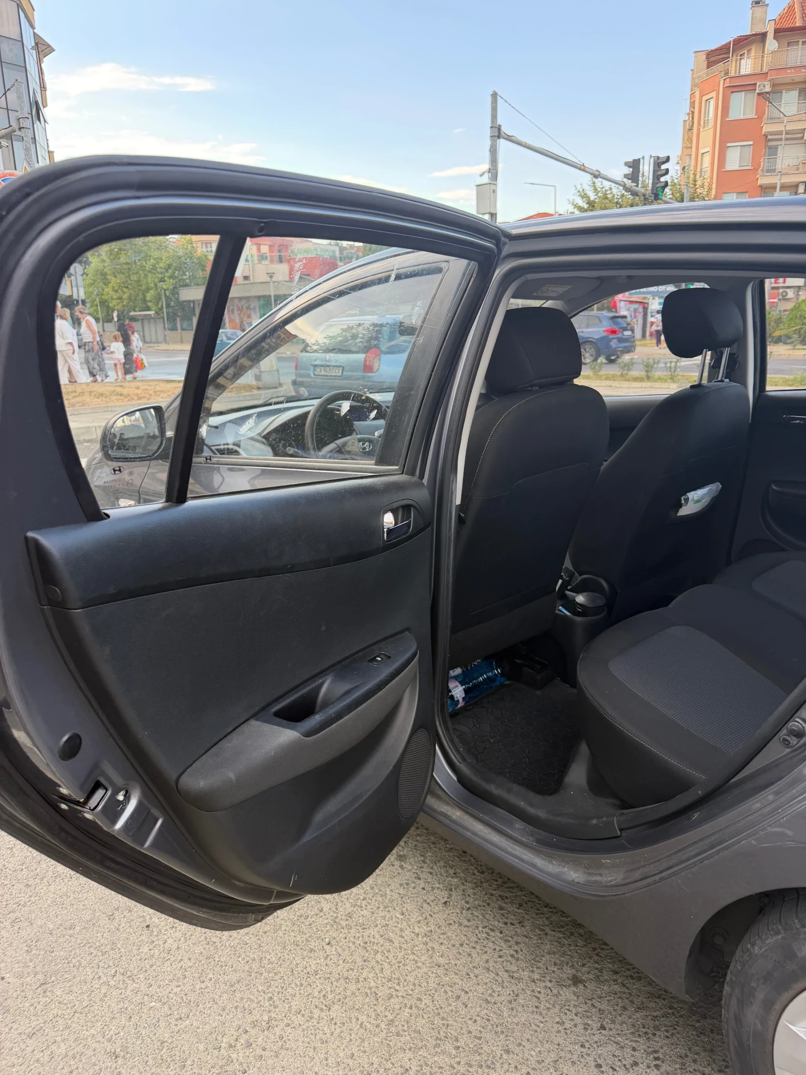 Hyundai I20, снимка 17 - Автомобили и джипове - 56014596