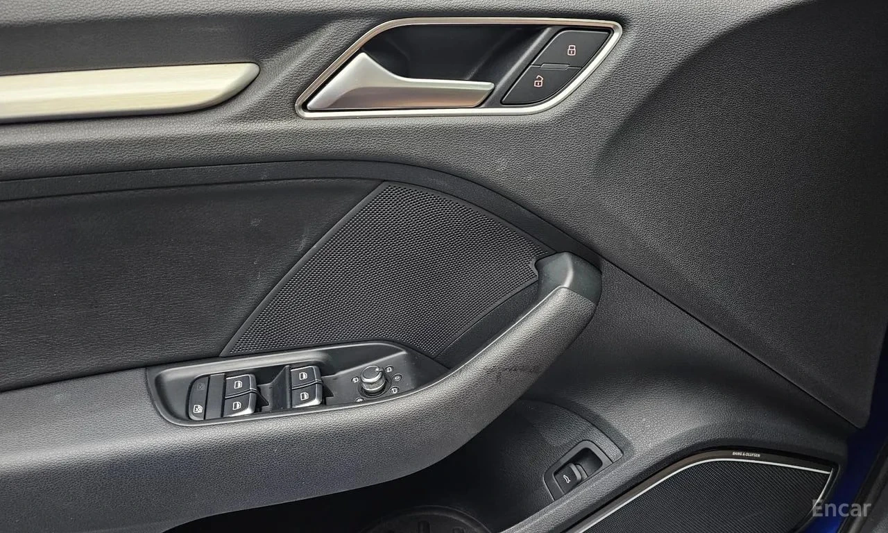 Audi S3 * 2.0 TFSI Quattro * ФИКСИРАНА ЦЕНА ДО БЪЛГАРИЯ* , снимка 16 - Автомобили и джипове - 56114236