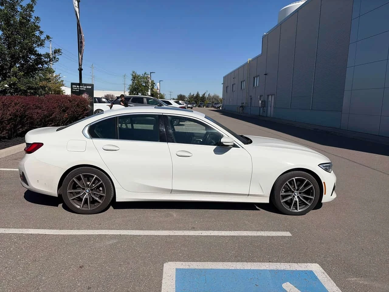 BMW 330 i xDrive | CARFAX | ��������������� | Mobile.bg � ����������� 4