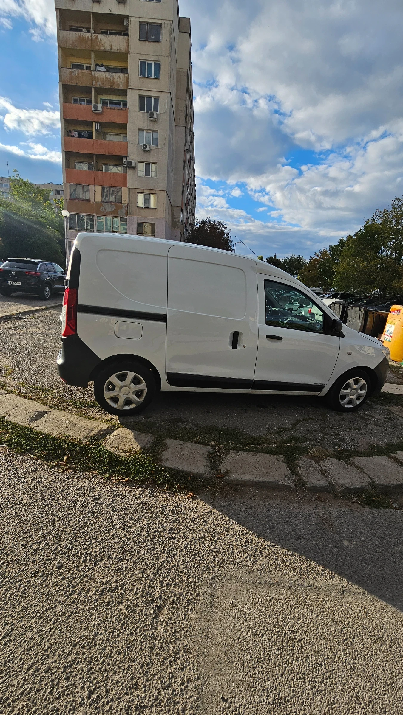 Dacia Dokker, снимка 8 - Автомобили и джипове - 56415709