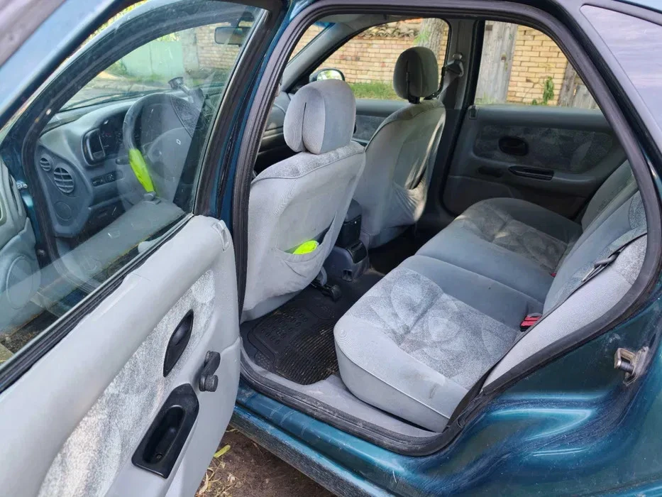 Renault Laguna 2.0 , снимка 11 - Автомобили и джипове - 56733714