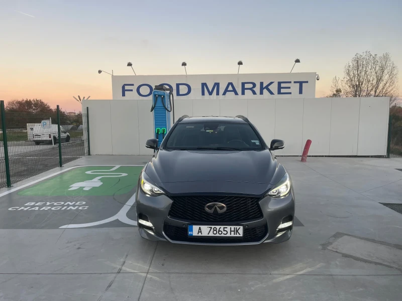 Infiniti Q30 S, снимка 8 - Автомобили и джипове - 48385305