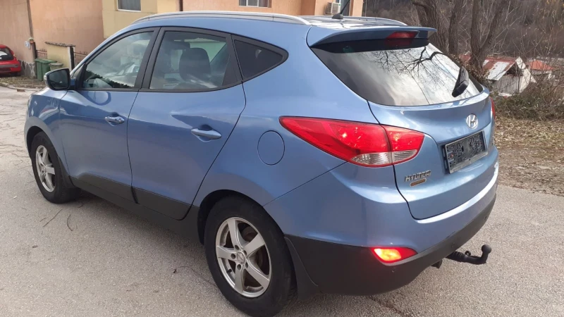 Hyundai IX35 2.0 CRDi klimatronik 4+ 4, снимка 8 - Автомобили и джипове - 48089135