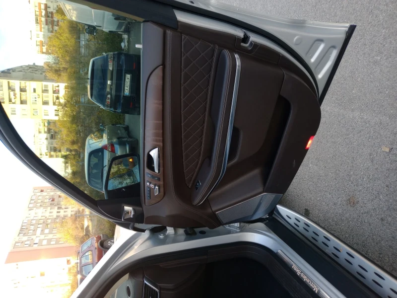 Mercedes-Benz GLS 500, снимка 12 - Автомобили и джипове - 52250382