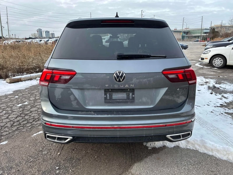 VW Tiguan Highline R Line  CARFAX, снимка 10 - Автомобили и джипове - 53075722