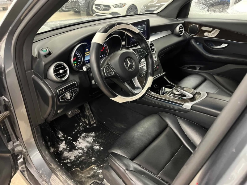 Mercedes-Benz GLC 300 * CARFAX * ПОДГРЕВ* ПАНОРАМА* , снимка 5 - Автомобили и джипове - 53264228