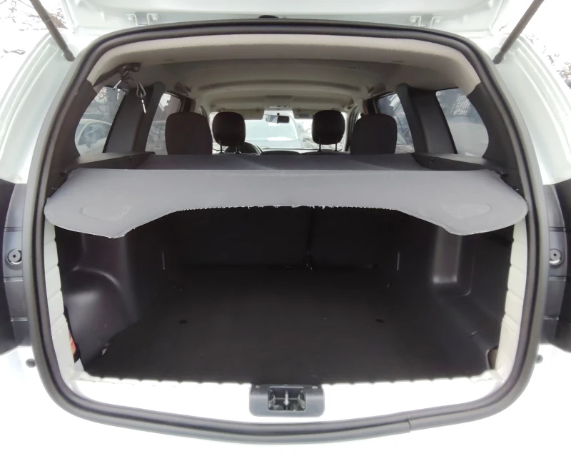 Dacia Duster 1.5DCI/SPORT, снимка 15 - Автомобили и джипове - 53387263