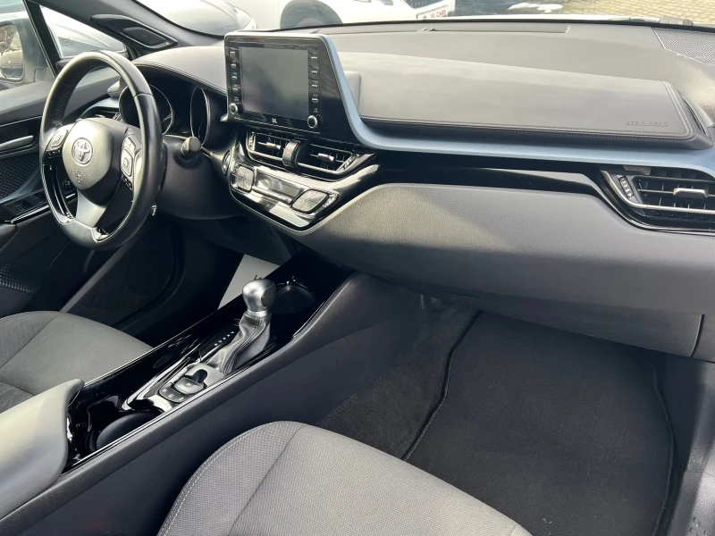 Toyota C-HR 1.8/HYBRID, снимка 8 - Автомобили и джипове - 53596381