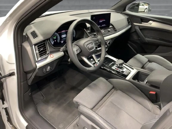 Audi Q5 55 TFSIe Quattro = S-line = Гаранция - изображение 4