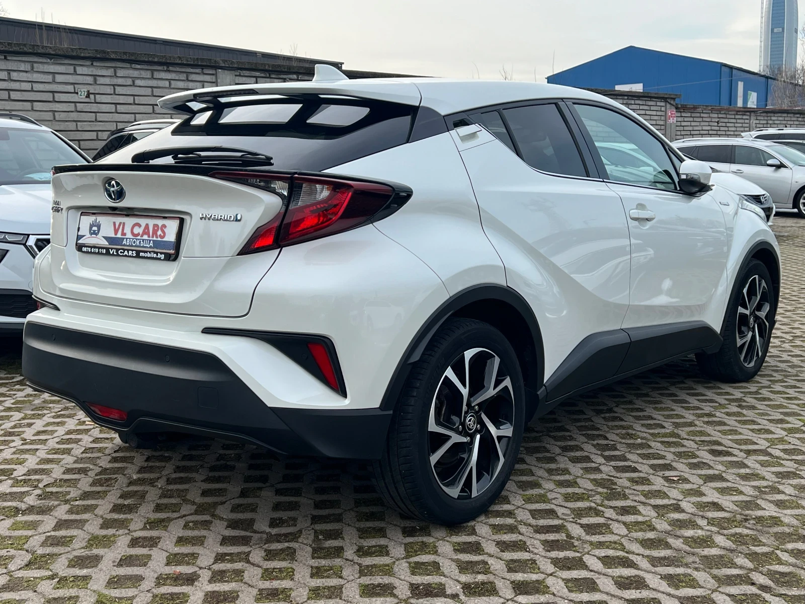 Toyota C-HR 1.8/HYBRID - изображение 4