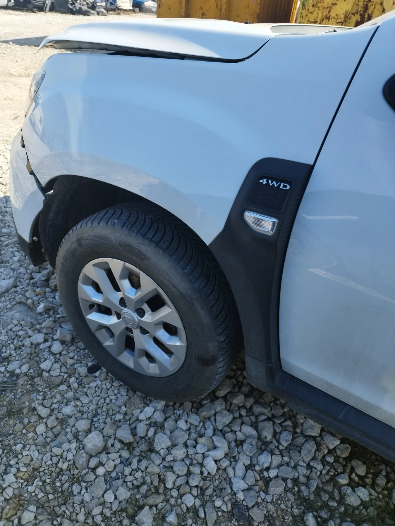 Dacia Duster 1.3i H5HE, снимка 9 - Автомобили и джипове - 53722064