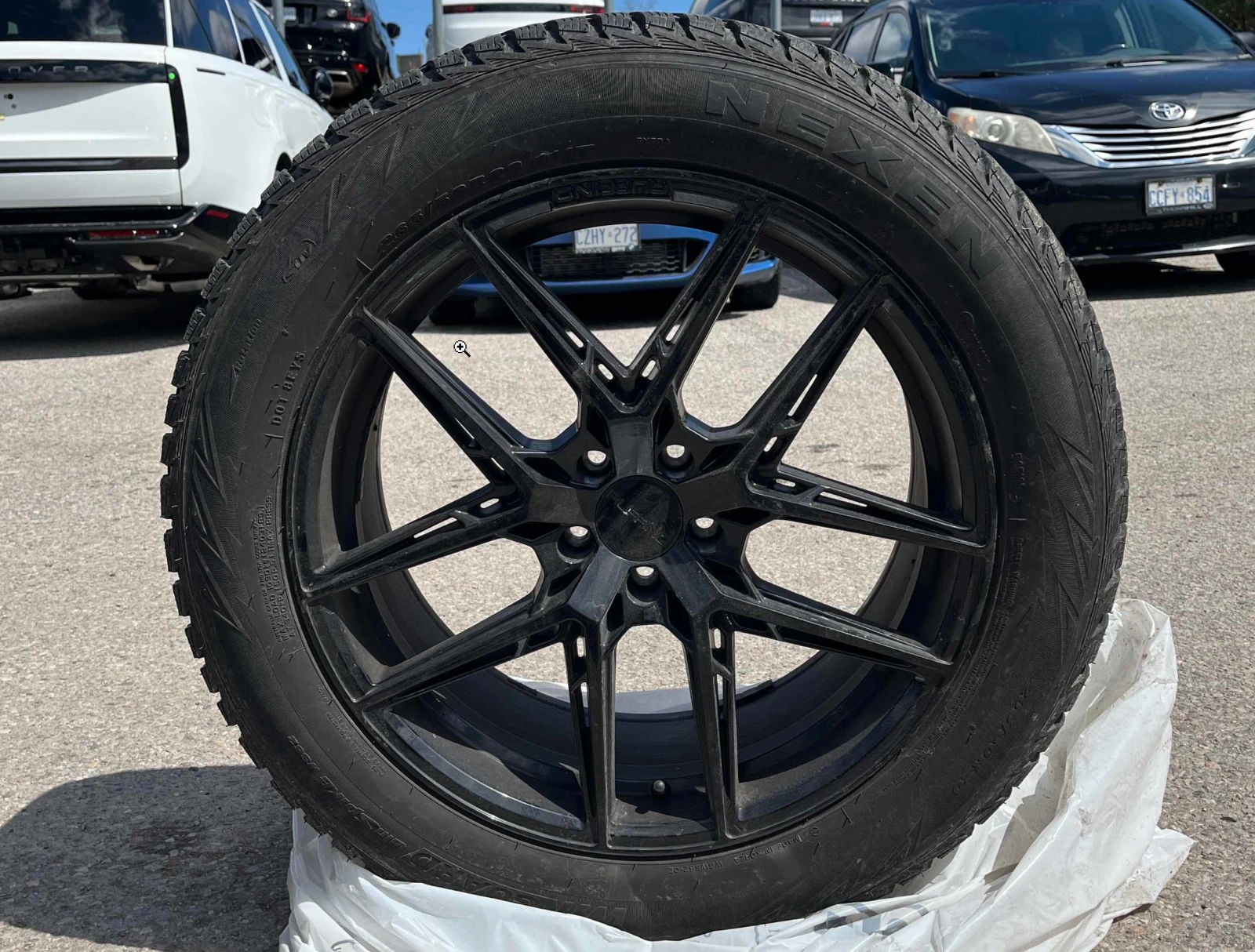 Mercedes-Benz GLE 53 4MATIC AMG* 50k km* NIGHT PACKAGE* 360КАМ* Auto Park* , снимка 9 - Автомобили и джипове - 54241422