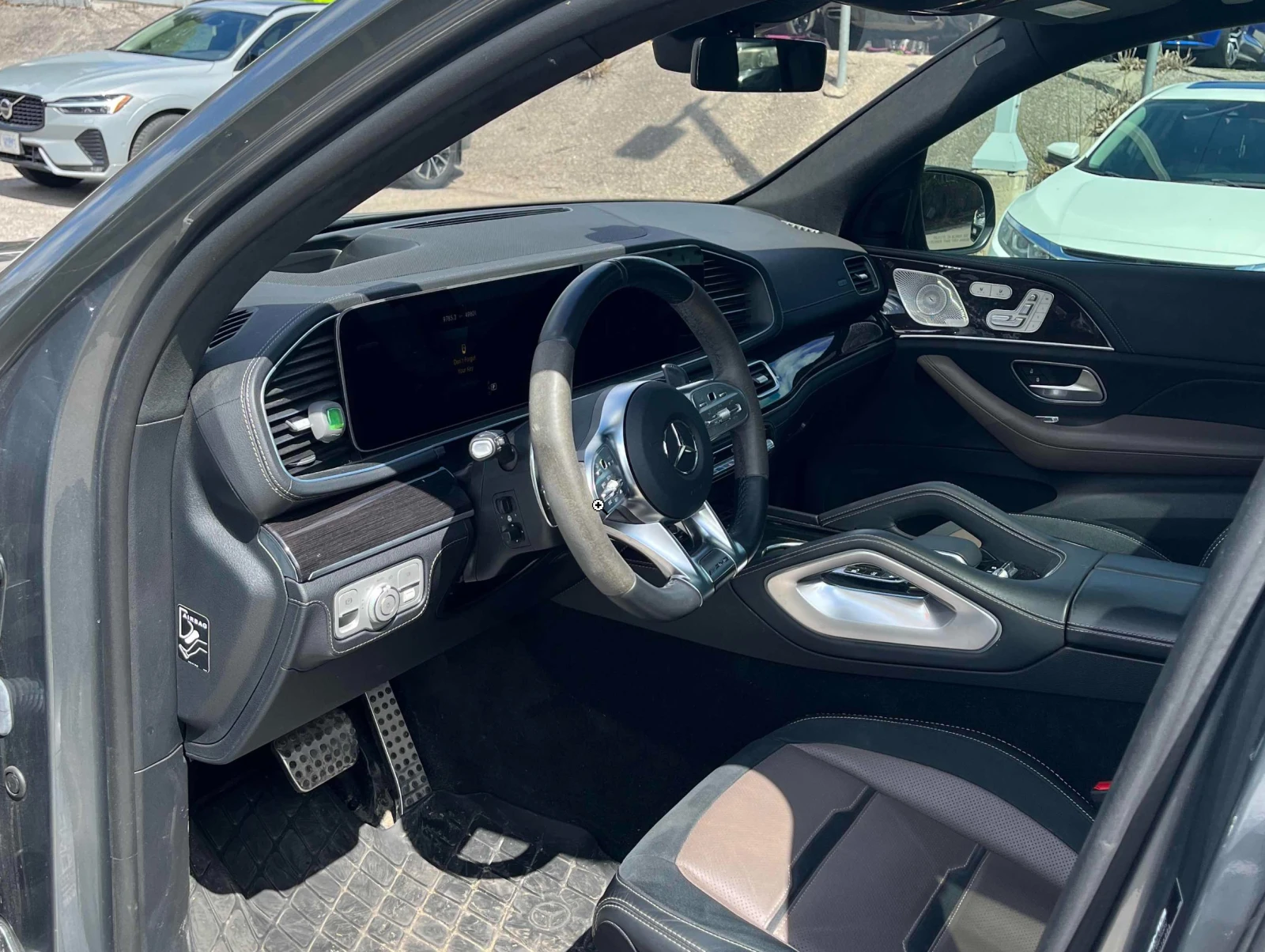 Mercedes-Benz GLE 53 4MATIC AMG* 50k km* NIGHT PACKAGE* 360КАМ* Auto Park* , снимка 8 - Автомобили и джипове - 54241422