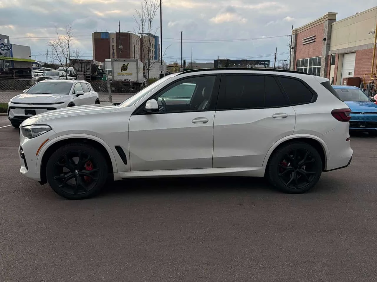 BMW X5 * xDrive40i * ПОДГРЕВИ * 360 * PANO * CARFAX, снимка 2 - Автомобили и джипове - 54348734