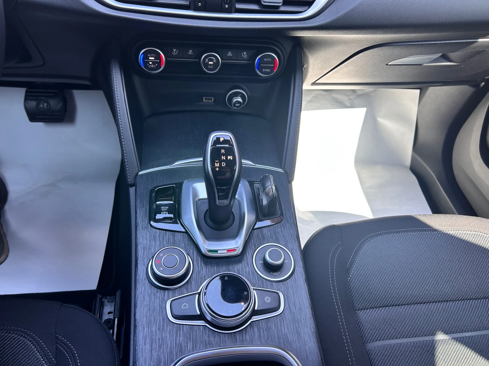 Alfa Romeo Stelvio 2.2 JTDM 92000км!!! EURO 6D, снимка 9 - Автомобили и джипове - 54737631