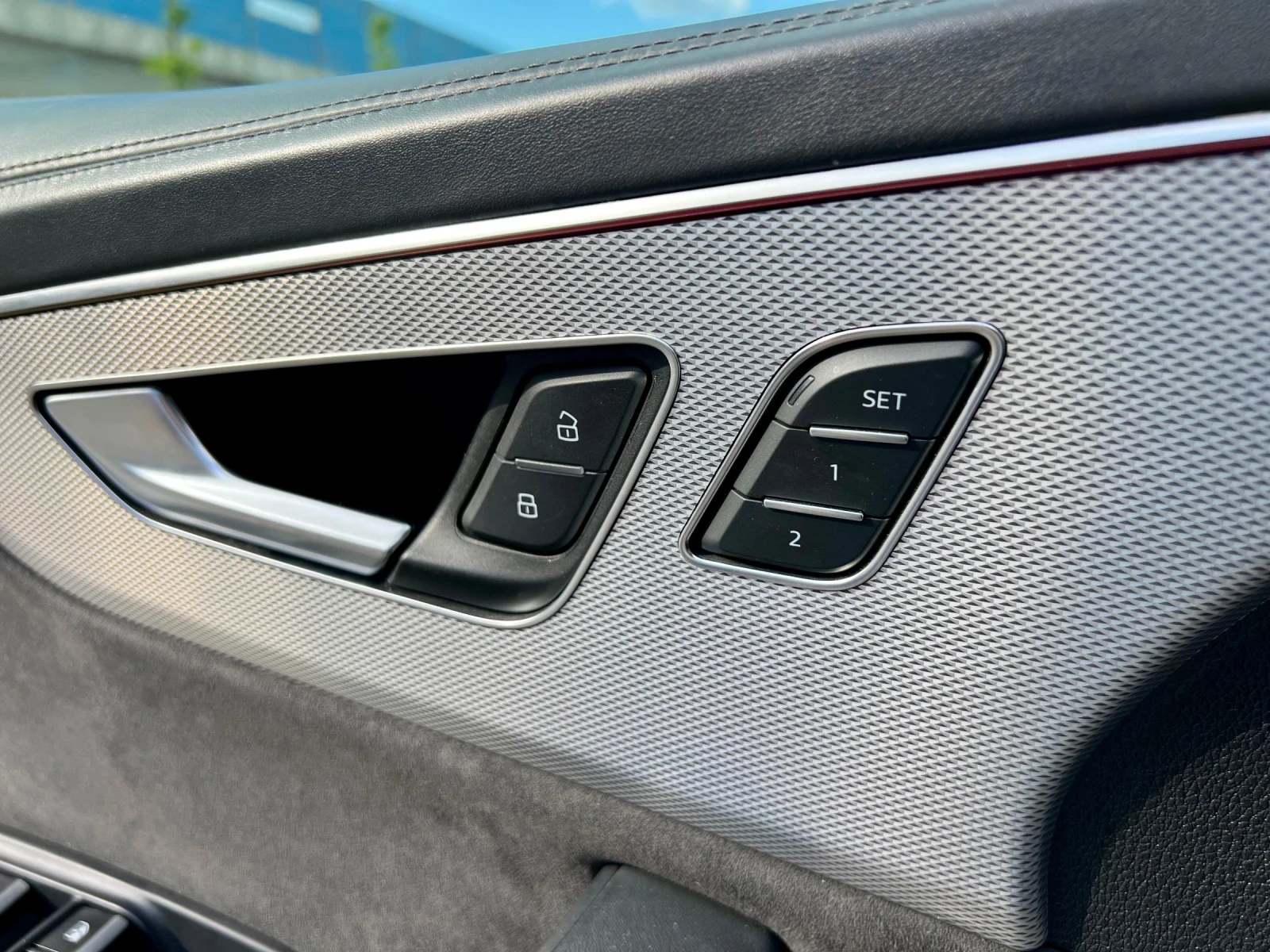 Audi RSQ8 Подгрев/Обдухване/Bang&Oulfesn/Quattro/Distronic/, снимка 16 - Автомобили и джипове - 54916784
