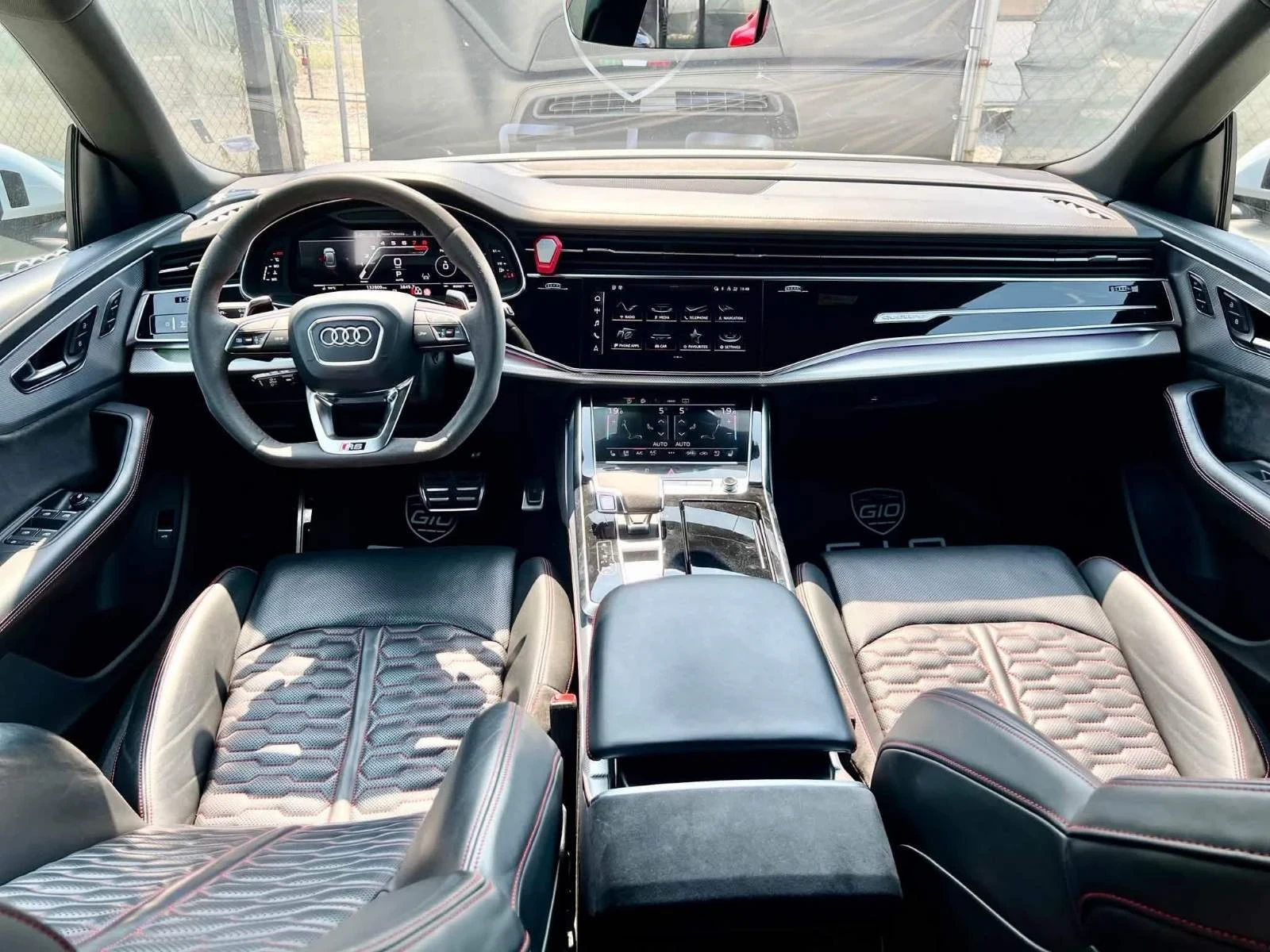 Audi RSQ8 Подгрев/Обдухване/Всички екстри , снимка 9 - Автомобили и джипове - 56067330