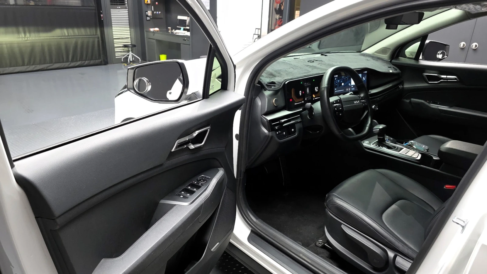 Kia Sportage 2025 2.0 Течна фаза* Обдухване* Без инциденти, снимка 6 - Автомобили и джипове - 56283368