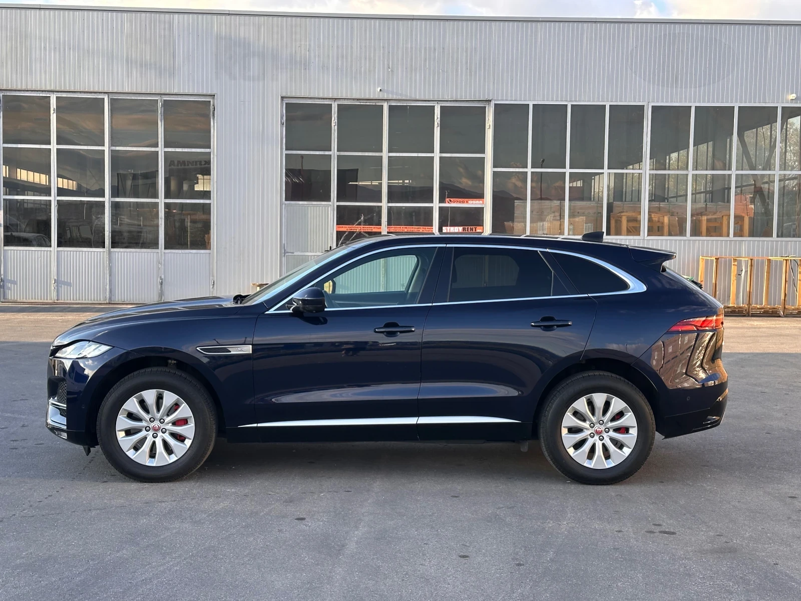 Jaguar F-PACE 2.0D FACELIFT, снимка 3 - Автомобили и джипове - 56275541