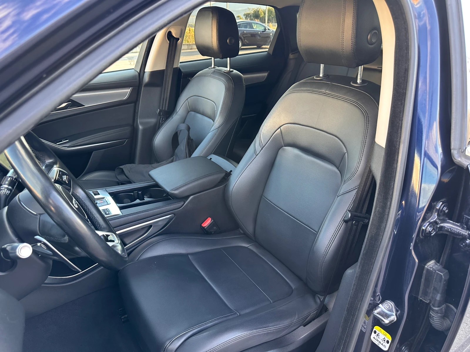 Jaguar F-PACE 2.0D FACELIFT, снимка 8 - Автомобили и джипове - 56275541