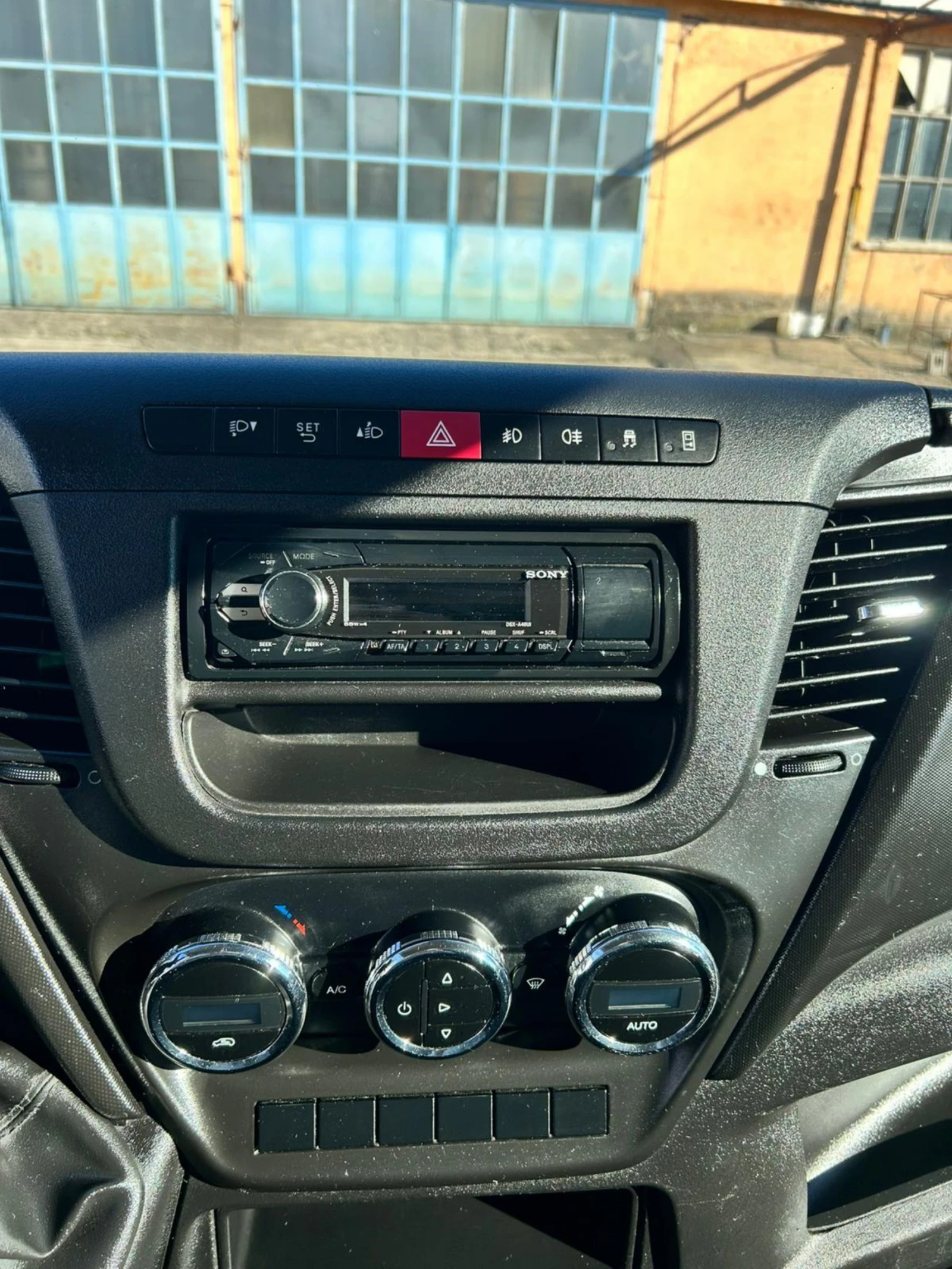 Iveco Daily 35S140 - изображение 8