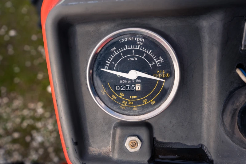 Трактор Yanmar YM2610D, снимка 7 - Селскостопанска техника - 49361695