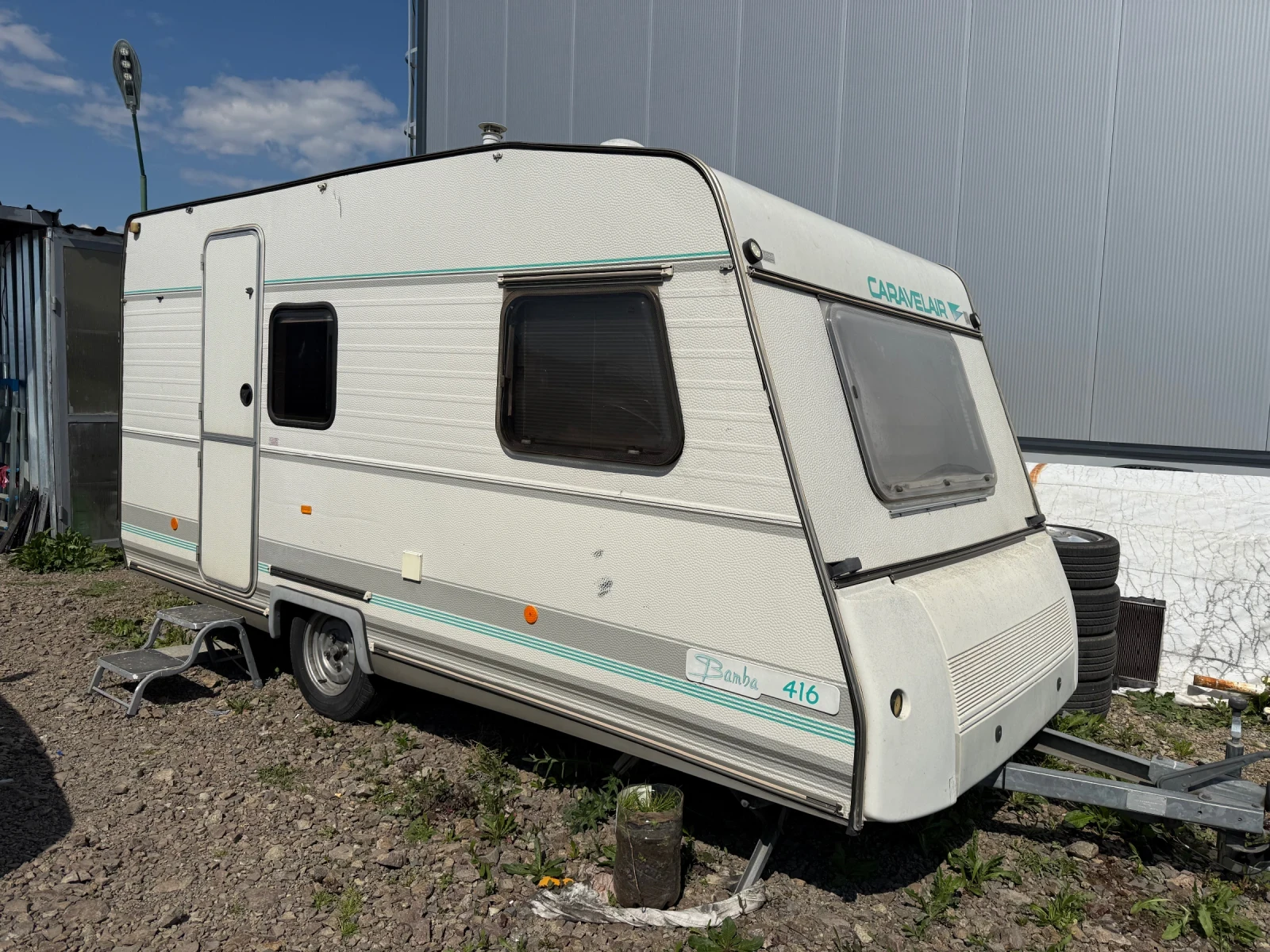 Каравана Caravelair BAMBA 416, снимка 4 - Каравани и кемпери - 54118209