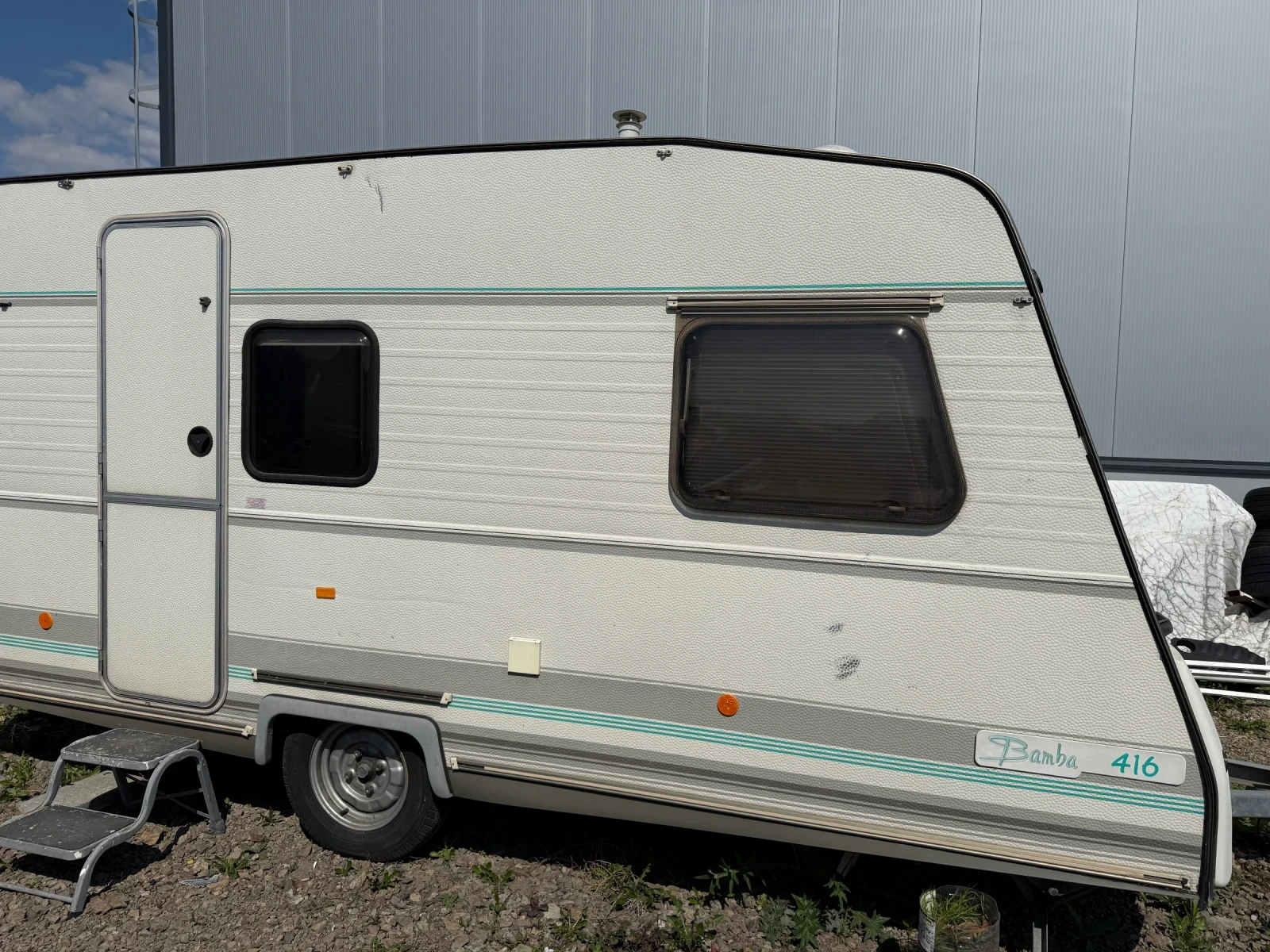 Каравана Caravelair BAMBA 416, снимка 3 - Каравани и кемпери - 54118209
