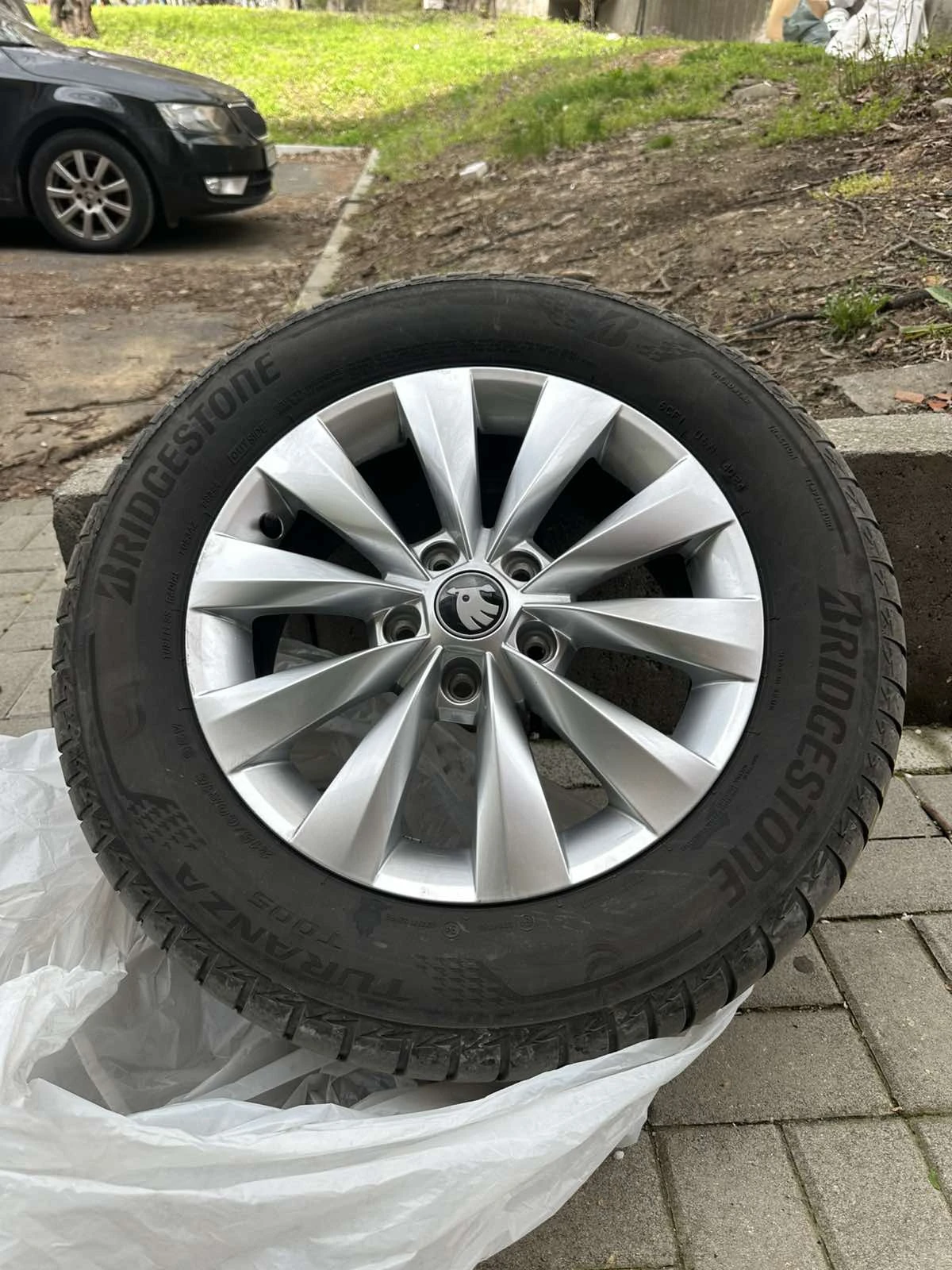 Гуми с джанти Bridgestone 215/60R16
