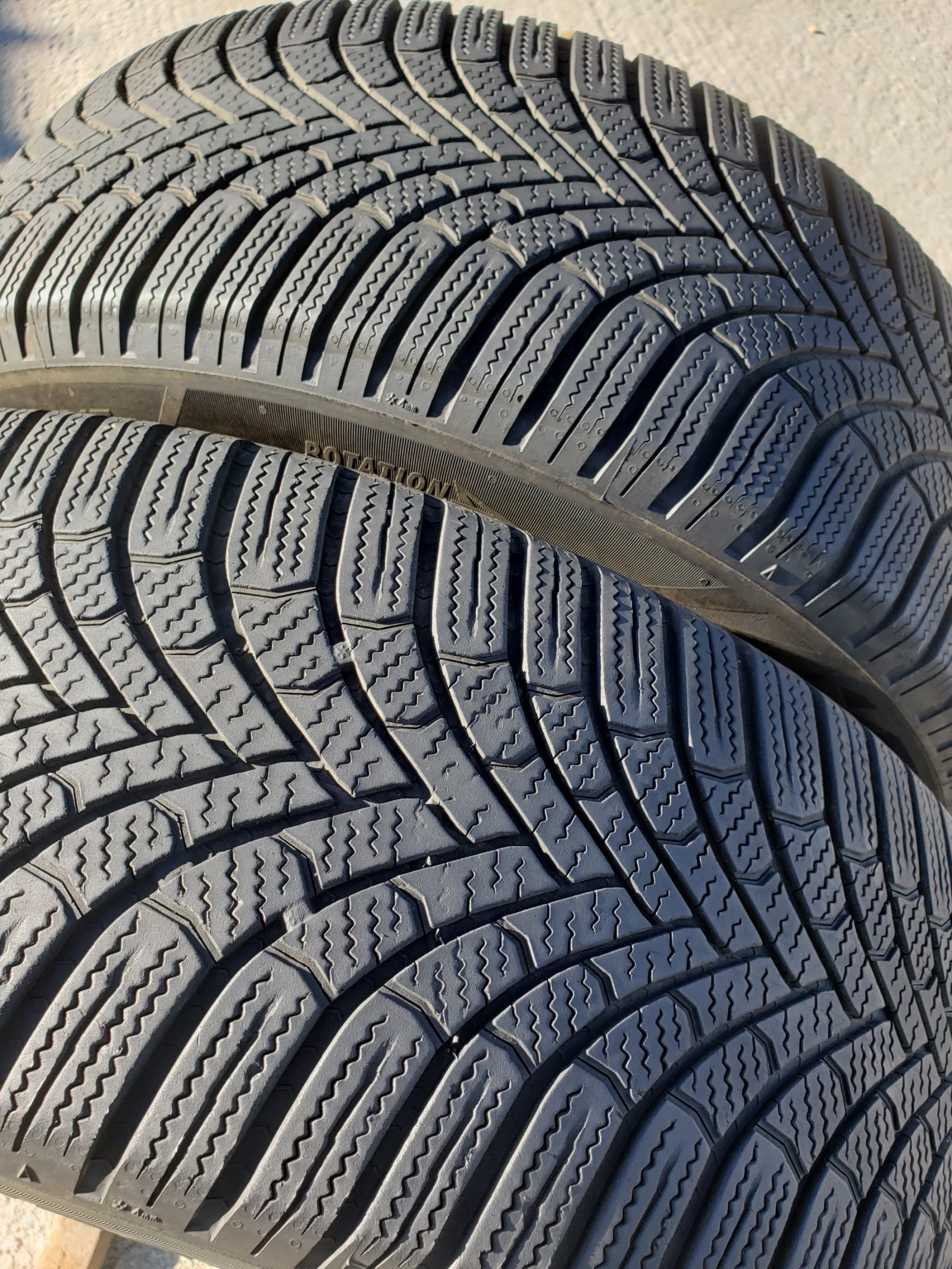 Гуми Зимни 215/55R17, снимка 4 - Гуми и джанти - 56324157