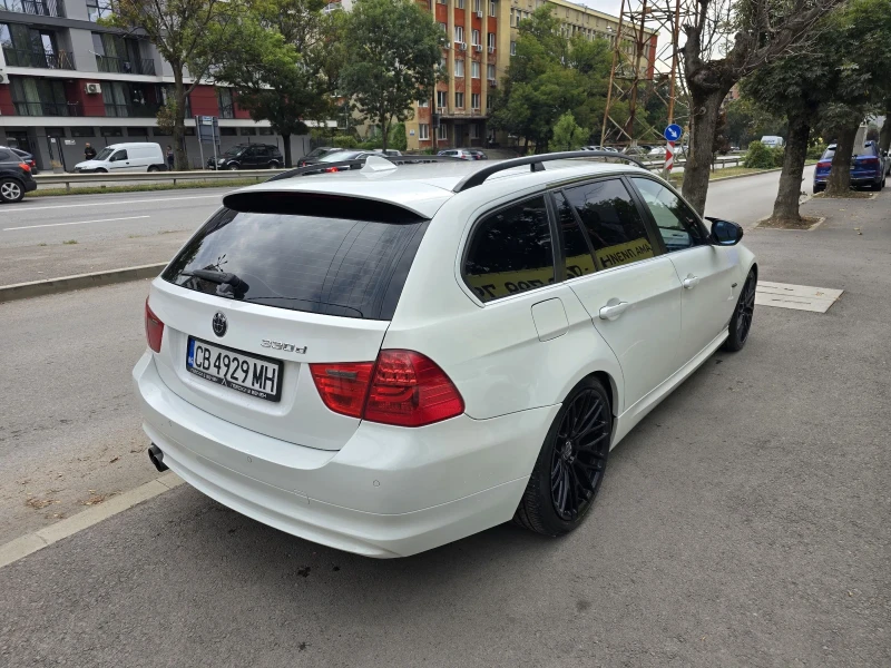 BMW 330 D/face, снимка 4 - Автомобили и джипове - 46976135