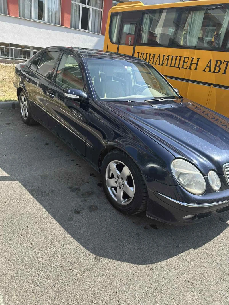 Mercedes-Benz E 270, снимка 3 - Автомобили и джипове - 47139678