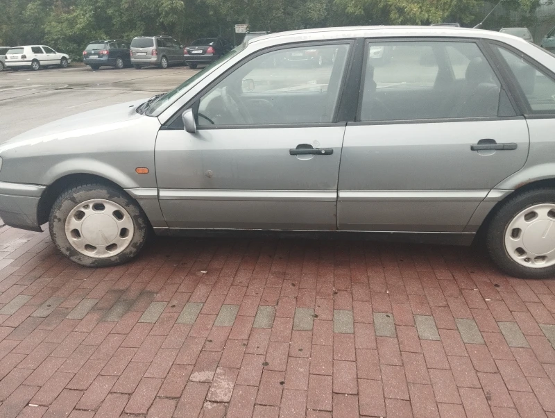 VW Passat, снимка 3 - Автомобили и джипове - 48735177