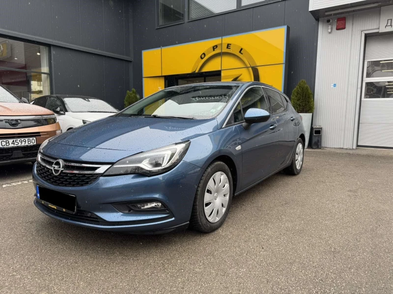 Opel Astra 1.6 CDTI, снимка 2 - Автомобили и джипове - 48966525