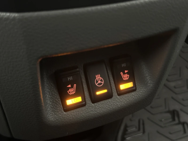 Nissan e-NV200 40 kWh* Cam* Теглич* Подгрев на волана* Термопомпа, снимка 14 - Автомобили и джипове - 51452508