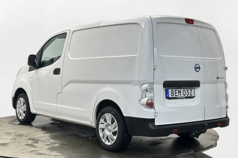 Nissan e-NV200 40 kWh* Cam* Теглич* Подгрев на волана* Термопомпа, снимка 8 - Автомобили и джипове - 51452508