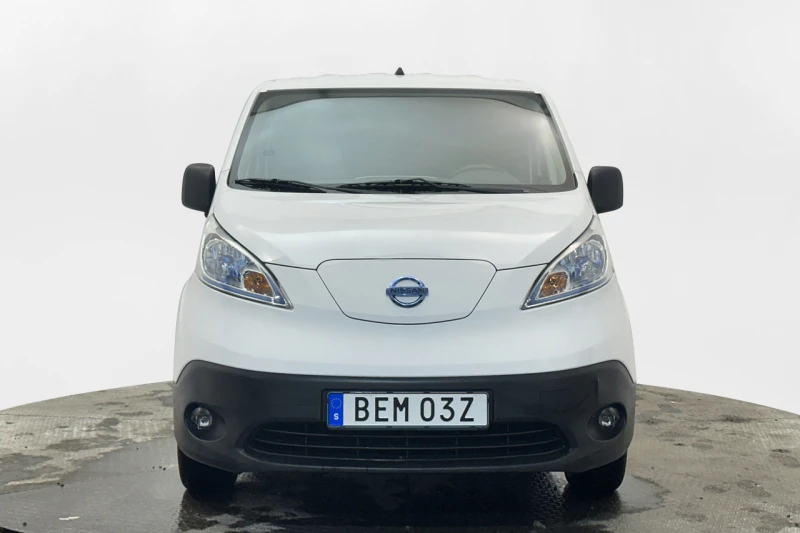 Nissan e-NV200 40 kWh* Cam* Теглич* Подгрев на волана* Термопомпа, снимка 2 - Автомобили и джипове - 51452508
