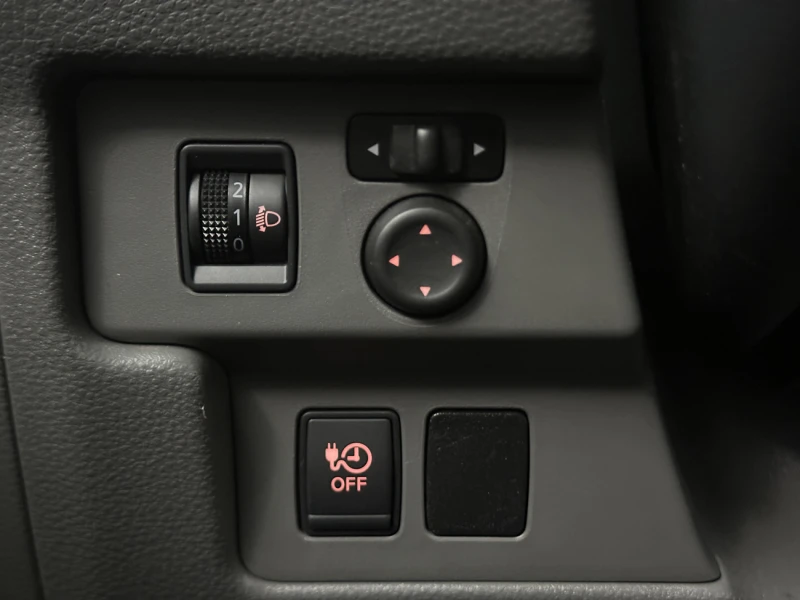 Nissan e-NV200 40 kWh* Cam* Теглич* Подгрев на волана* Термопомпа, снимка 17 - Автомобили и джипове - 51452508