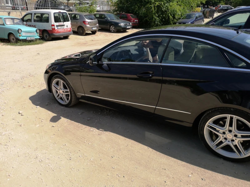 Mercedes-Benz E 250 Купе , снимка 10 - Автомобили и джипове - 52260120