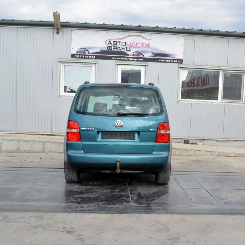 VW Touran 2.0 TDI, снимка 4 - Автомобили и джипове - 51217295