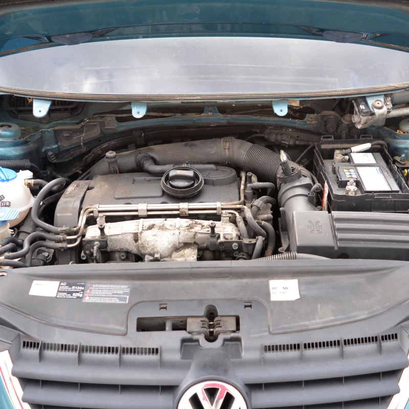 VW Touran 2.0 TDI, снимка 7 - Автомобили и джипове - 51217295