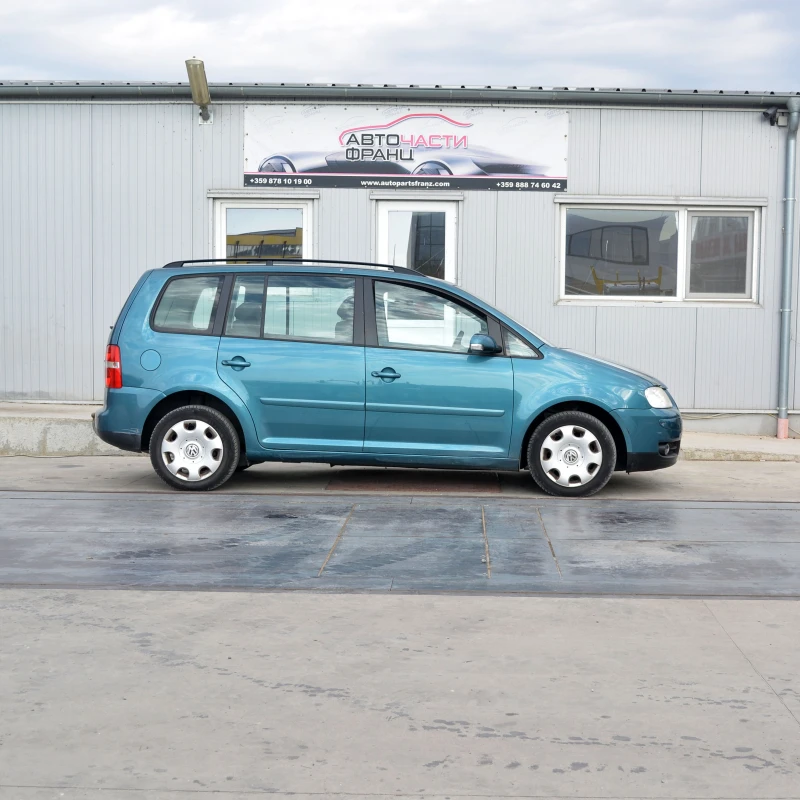 VW Touran 2.0 TDI, снимка 2 - Автомобили и джипове - 51217295