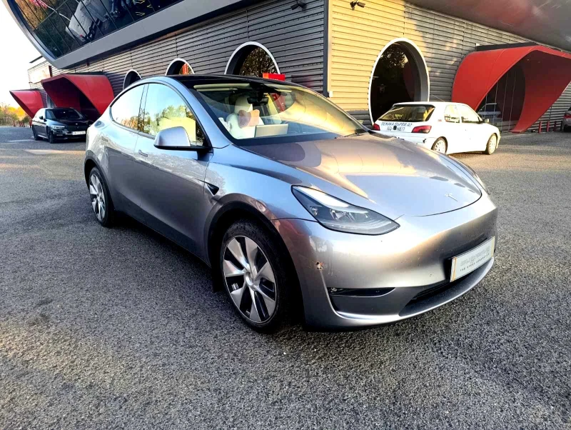 Tesla Model Y Long Range Dual Motor 