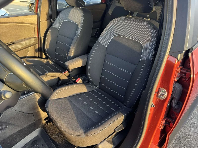 Dacia Jogger 1.0 Tce  91 k.c. LPG, снимка 13 - Автомобили и джипове - 52885765